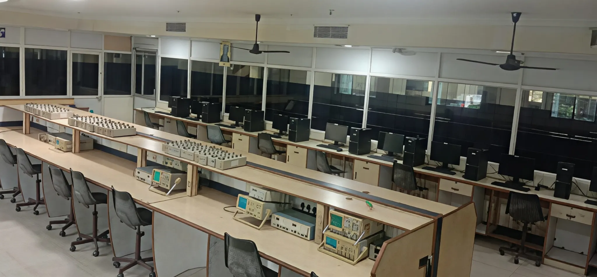 Electronic Devices & Circuits Lab