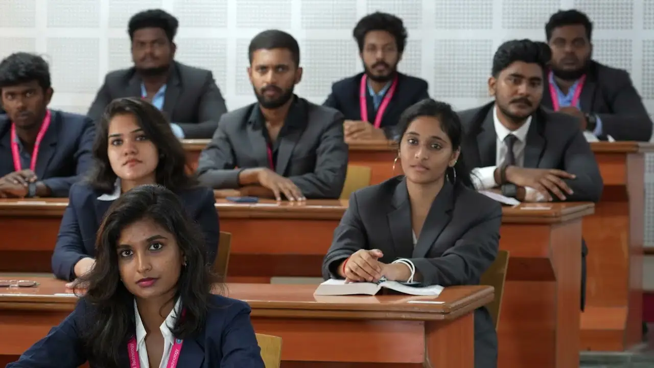 SRMIST Vadapalani